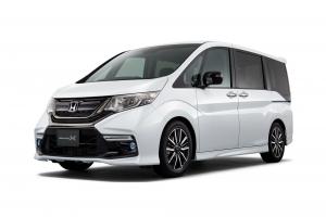 Honda Stepwgn V (правый руль) 2015 - 2017 (RP2 8 мест) 3 ряда
